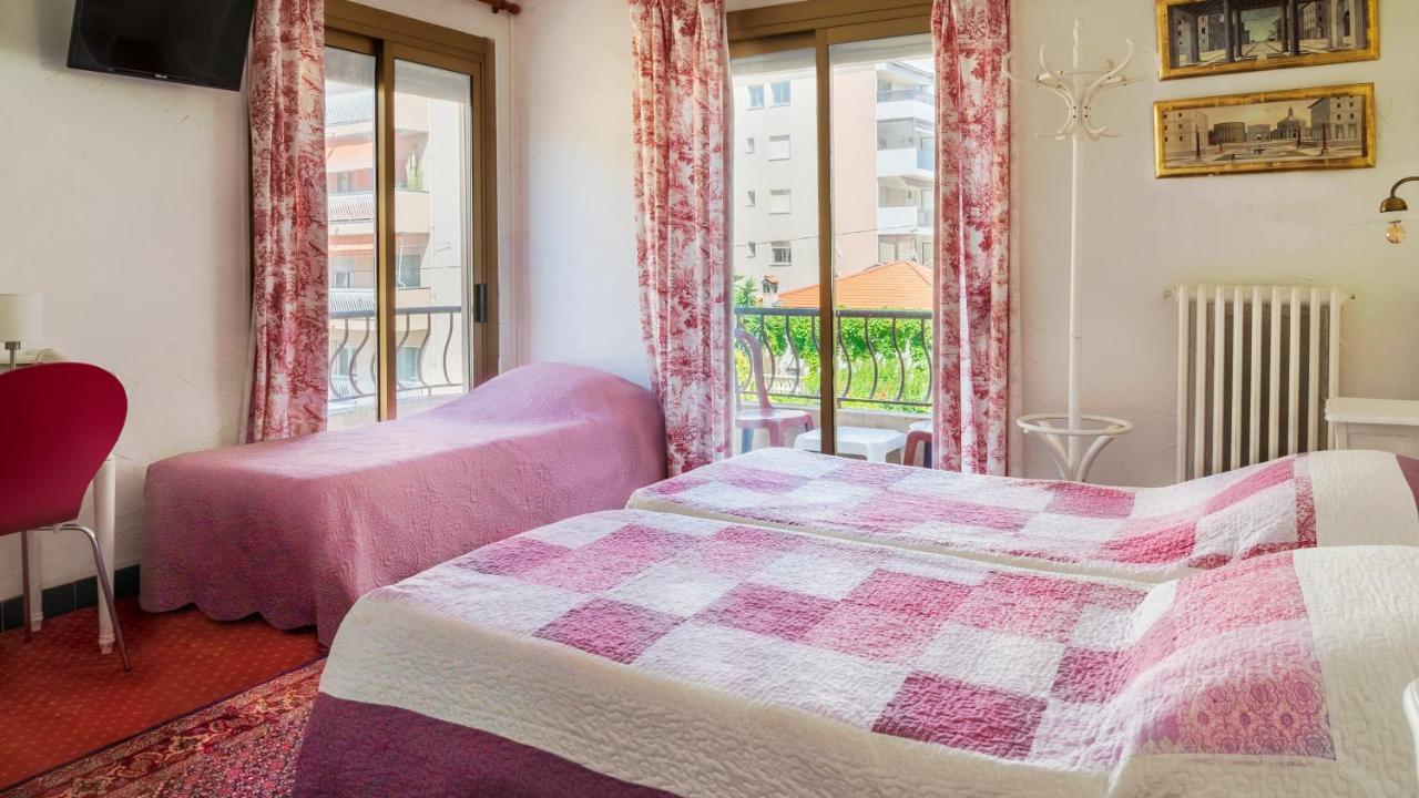 Habitación Triple con balcón